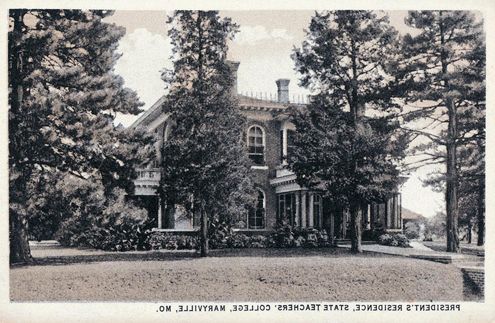 A postcard of the Gaunt House produced and sold during the 1920s.